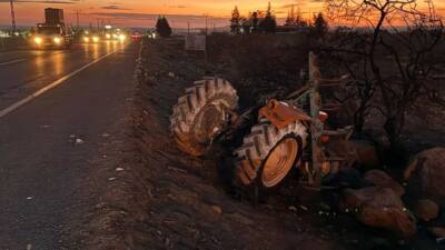 Şanlıurfa’nın Suruç ilçesinde kontrolden çıkan traktörün devrilmesi sonucu meydana gelen