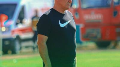 Şanlıurfaspor Kulübü, Teknik Direktör Mesut Bakkal ile yollarını ayırdıklarını duyurdu.