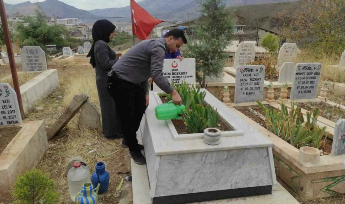 Sason şehitleri Bozkurt ve Araz şehadet yıl dönümlerinde unutulmadı Kuzey Irak'ta Pençe-Kilit Harekatı bölgesinde 3 yıl önce şehit olan
