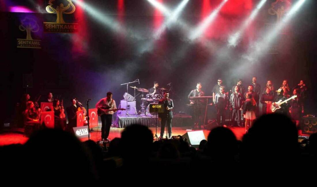 Cumhuriyet Bayramı’nın 102. yılı Şehitkamil Belediyesi tarafından düzenlenen "Pop Rock