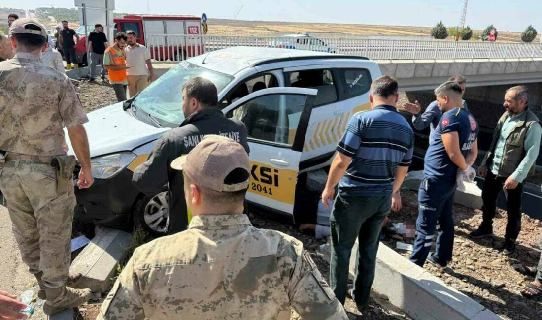 Şanlıurfa'nın Siverek ilçesinde meydana gelen trafik kazasında 4 kişi yaralandı.