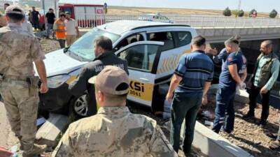 Şanlıurfa'nın Siverek ilçesinde meydana gelen trafik kazasında 4 kişi yaralandı.