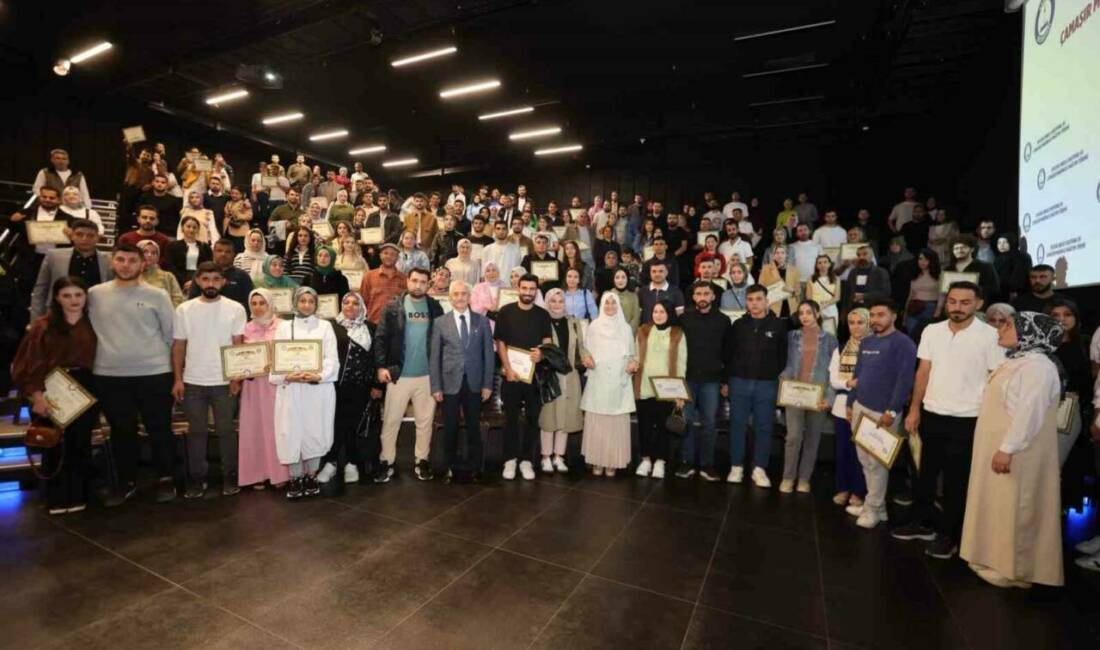 Tahmazoğlu’ndan yeni evlenecek çiftlere müjde Şahinbey Belediye Başkanı Mehmet Tahmazoğlu, yeni evlenecek çiftler için düğün