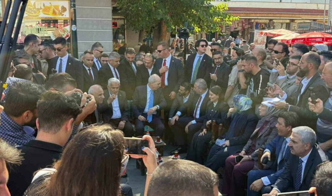 TBMM Başkanı Numan Kurtulmuş, Diyarbakır'daki Ulu Cami'de cuma namazını kıldı.