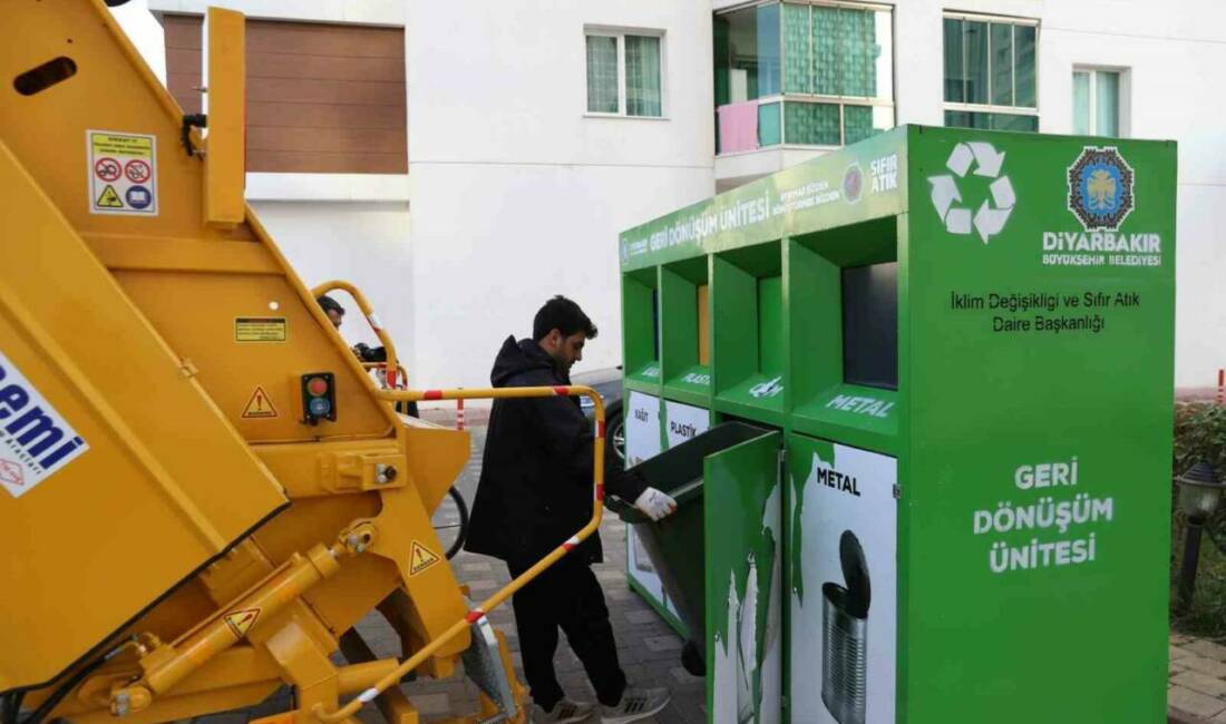 Diyarbakır Büyükşehir Belediyesi, Kayapınar ilçesindeki 15 siteye geri dönüşüm üniteleri