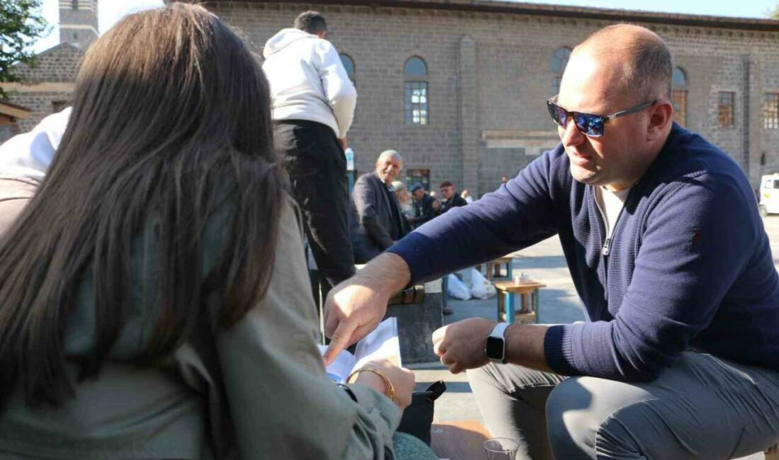 Diyarbakır'a tatil yapmaya giden Ceren ve İbrahim Altay çifti, burayı