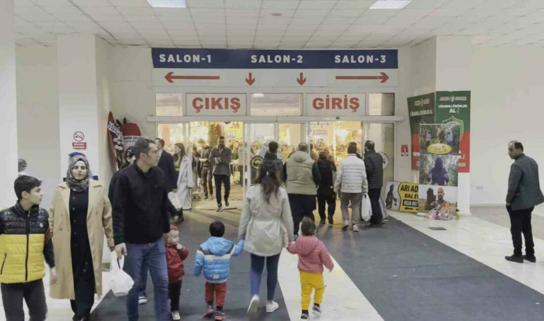 7. Mezopotamya Gurme ve Yöresel Lezzetler Fuarında son gün yoğunluğu Diyarbakır'da düzenlenen 7. Mezopotamya Gurme ve Yöresel Lezzetler Fuarı, 60