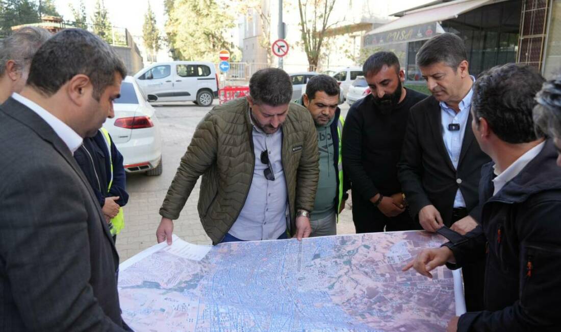 Belediye Başkanı Abdurrahman Tutdere, altyapı çalışmalarının yoğunlaştığı Eskisaray Mahallesi Gölebatmaz