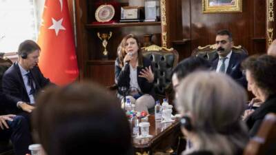 Avrupa Birliği Türkiye Delegasyonu heyeti, Diyarbakır Büyükşehir Belediyesini ziyaret etti.