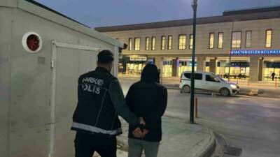 Adıyaman'da 340 gram sentetik uyuşturucu madde ele geçirilirken gözaltına alınan