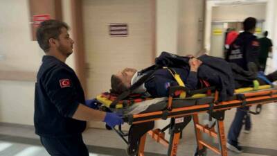 Adıyaman'da meydana gelen trafik kazasında 3 infaz koruma memuru yaralandı.