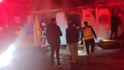 Adıyaman'ın Besni ilçesine bağlı Sarıkaya köyünde elektrikli ısıtıcıdan kaynaklanan bir