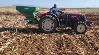 Gaziantep'in Araban ilçesinde her yıl başlayan buğday ekimi, bu yıl