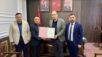 Gaziantep'te bir sivil toplum kuruluşu, Araban ilçesindeki muhtaç çocuklara giyim