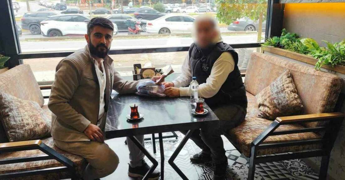Diyarbakır'da bir taksici, arabasında unutulan 230 bin lirayı sahibine ulaştırmak