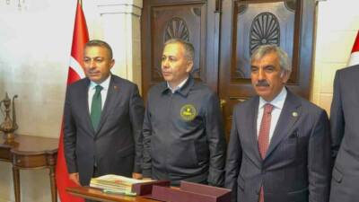 İçişleri Bakanı Ali Yerlikaya, Kilis Valisi Tahir Şahin'i ziyaret ederek