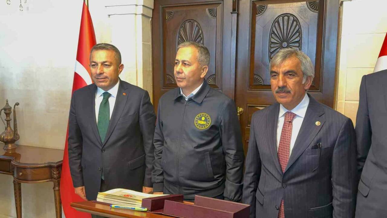 İçişleri Bakanı Ali Yerlikaya, Kilis Valisi Tahir Şahin'i ziyaret ederek