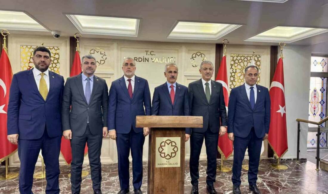 Ulaştırma ve Altyapı Bakanı Abdulkadir Uraloğlu ve Çalışma ve Sosyal