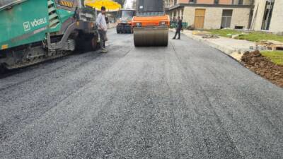 Adıyaman Belediyesi Fen İşleri Müdürlüğü ekipleri, kent merkezindeki altyapı çalışmalarının