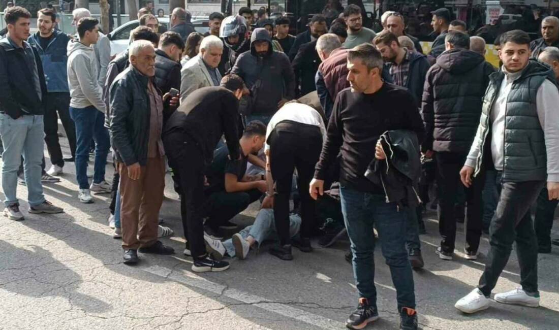 Batman’da aracın çarptığı çocuk yaralandı Batman’da yolun karşısına geçmeye çalışırken bir otomobilin çarptığı 17 yaşındaki