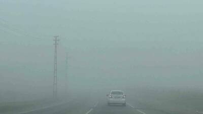 Batman şehir merkezinde sabahın erken saatlerinde meydana gelen yoğun sis,