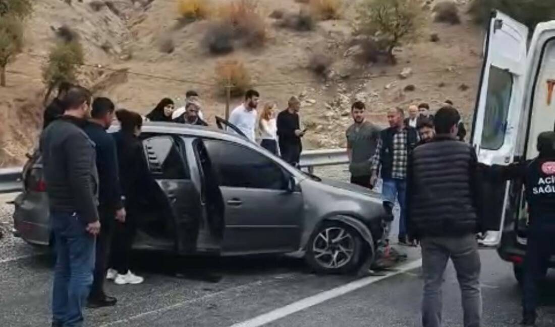 Batman’da trafik kazası: Sürücü bariyerlere çarpan araçta sıkıştı Batman'ın Sason ilçesinde meydana gelen kazada bir sürücü, aracının direksiyon