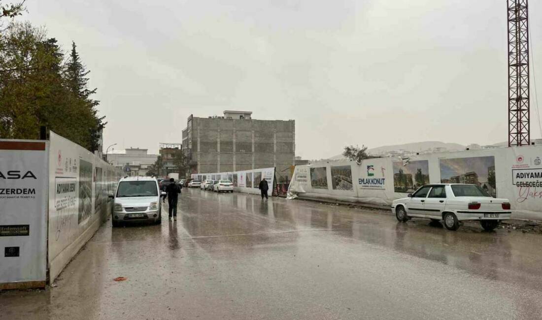 Besni ilçesinde uzun süredir devam eden kuraklık, sabah saatlerinde başlayan