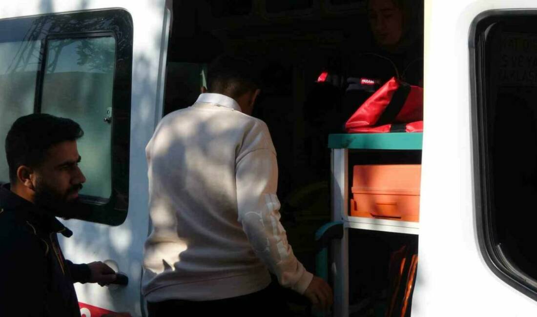 Adıyaman’da yaşanan olayda elinde bıçak bulunan bir kişi, sokakta karşılaştığı