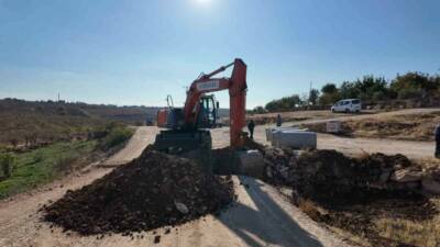 Şanlıurfa Büyükşehir Belediyesi, Bozova ilçesinde kırsal mahallelerde ulaşımı modernize etmeyi