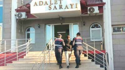 Adıyaman İl Jandarma Komutanlığı ekipleri, kesinleşmiş hapis cezaları olan şahıslara