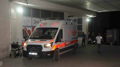 Cizre ilçesinde bir kafede yedikleri pizzadan zehirlenerek hastaneye kaldırılan 4