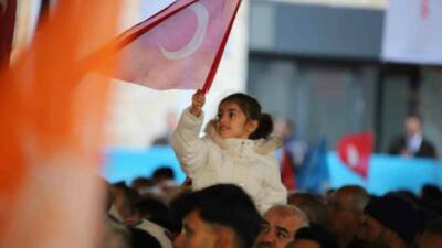 Cumhurbaşkanı Recep Tayyip Erdoğan, Adıyaman'da 350 bininci deprem konutunun anahtar