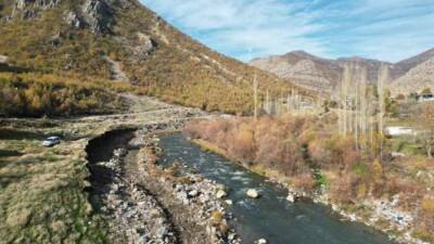 Şırnak Valiliği, Beytüşşebap ilçesinde su sporları için parkur çalışmaları yaparak,