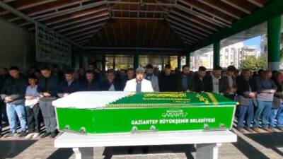 Şanlıurfa'nın Birecik ilçesinde meydana gelen trafik kazasında hayatını kaybeden kadın,