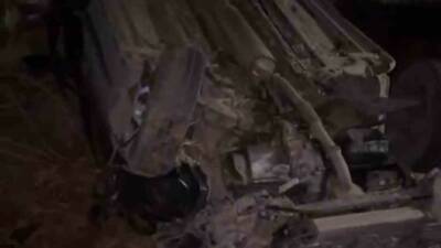 Birecik ilçesinde meydana gelen trafik kazasında kontrolden çıkan otomobildeki kadın