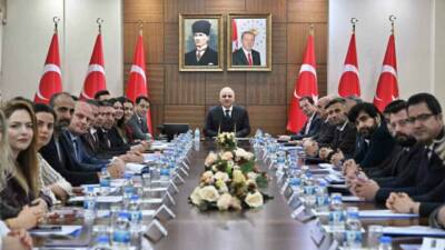 Vali Zorluoğlu, bağımlılıkla mücadele kapsamında tütün denetimlerinin sıklaştırılacağını ve yaptırımların