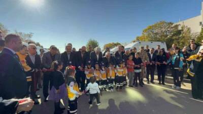 Diyarbakır'da 15 ambulans ve çeşitli sağlık kuruluşları hizmete alındı. Kentte