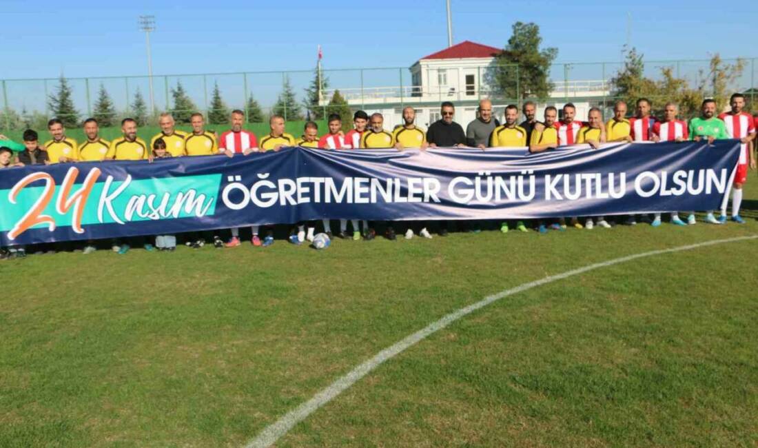 Diyarbakır'da, 24 Kasım Öğretmenler Günü kapsamında anlamlı bir etkinlik düzenlendi.