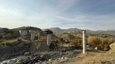 Diyarbakır'ın Kulp ilçesindeki viyadük inşaatında meydana gelen kaza sonucu 4