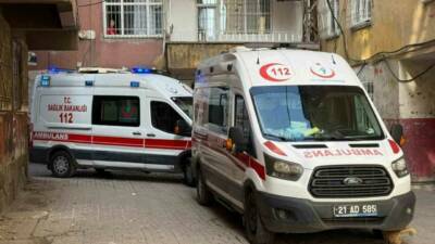 Diyarbakır’ın Kayapınar ilçesindeki 6 katlı apartmanda priz kaynaklı çıkan yangında