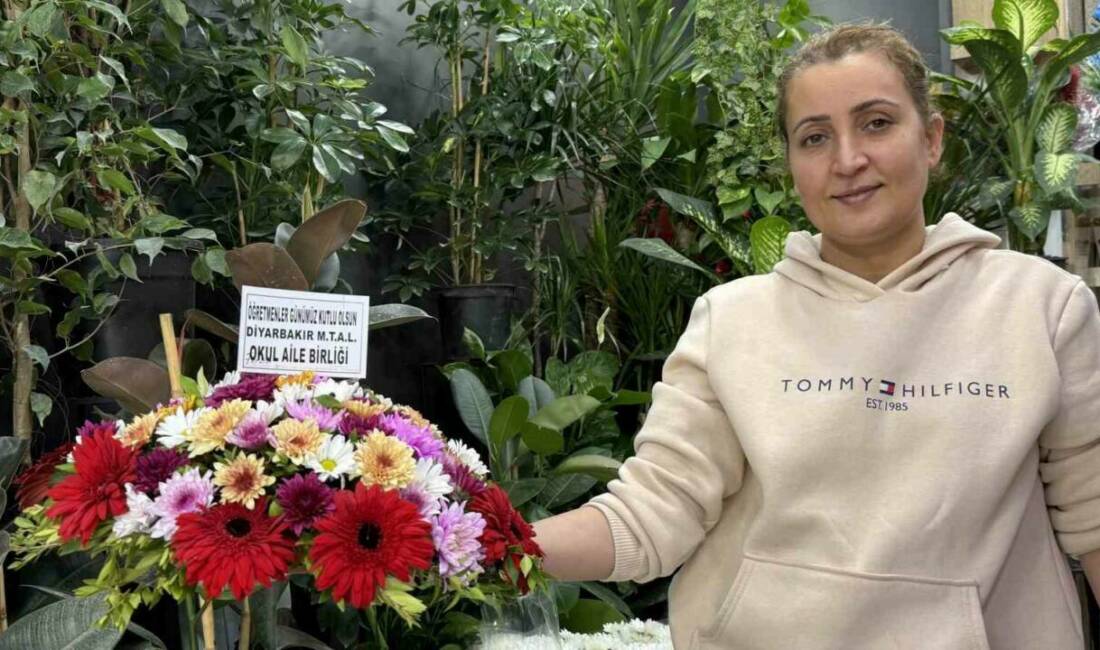 Diyarbakır'da Öğretmenler Günü sebebiyle çiçekçilerde büyük yoğunluk yaşandı. Önceden alınan