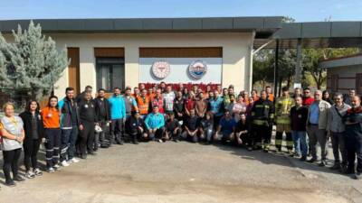 Diyarbakır'da gerçekleştirilen deprem tatbikatı, senaryo gereği yapılan uygulama ile gerçek