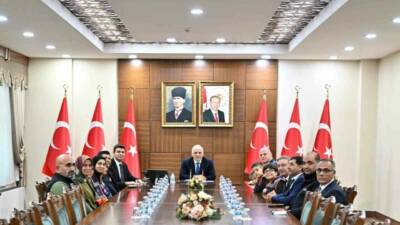 Diyarbakır’da gerçekleştirilen "Yaraları Birlikte Saralım-Diyarbakır’dan Gazze’ye Yardım Kampanyası" kapsamında AFAD'a