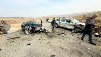 Diyarbakır'ın Çınar ilçesinde kırsal Karabudak Mahallesi'nde meydana gelen trafik kazasında