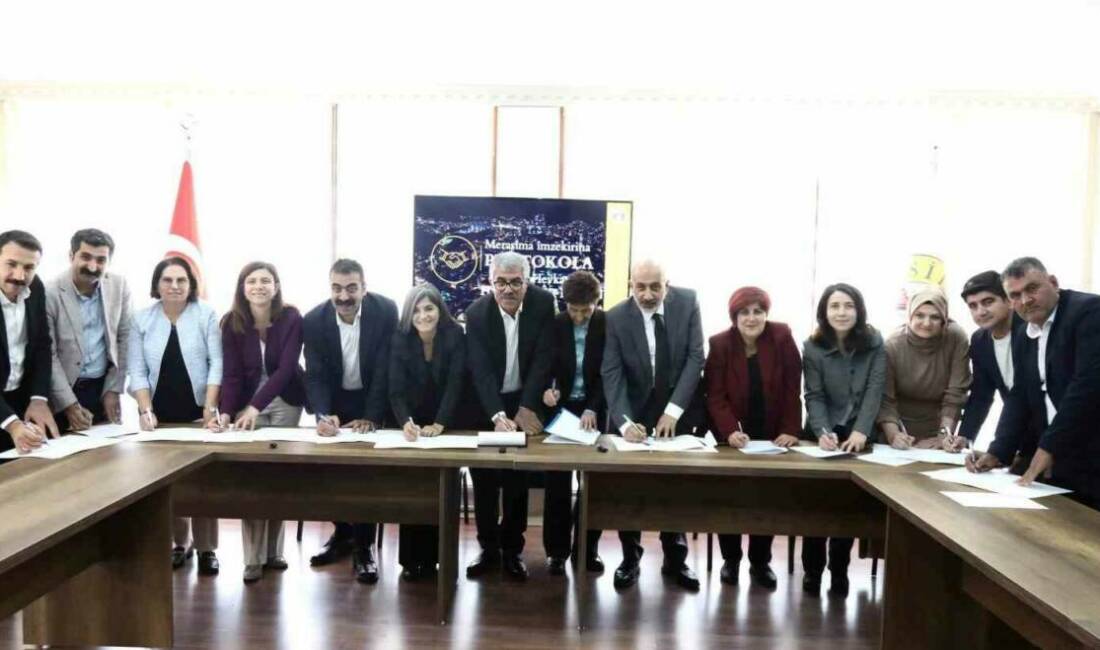 Diyarbakır’da ‘Kadınların Ortak Üretimi’ için 5 kırsal ilçede mandıra kuruluyor Mandıra Tesisi Kurulum Projesi kapsamında, Güneydoğu Anadolu Bölgesi'nde kadınların ekonomik