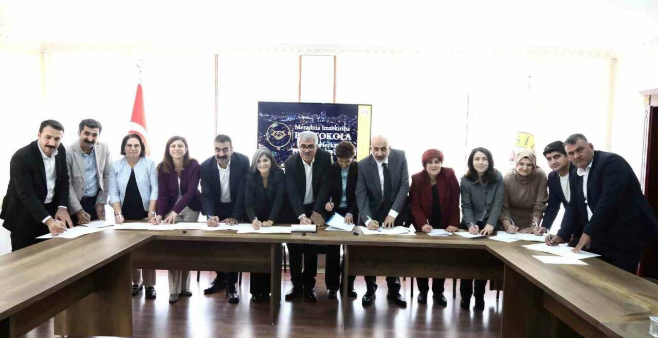 Mandıra Tesisi Kurulum Projesi kapsamında, Güneydoğu Anadolu Bölgesi'nde kadınların ekonomik