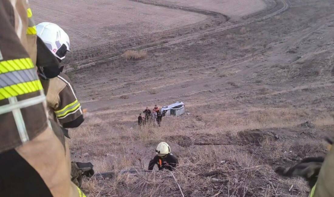 Diyarbakır'ın Sur ilçesinde meydana gelen trafik kazasında sürücüsü direksiyon hakimiyetini