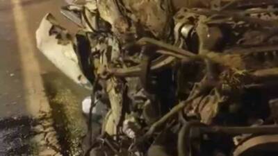 Diyarbakır'ın Bağlar ilçesinde meydana gelen kazada, bir otomobil takla attı