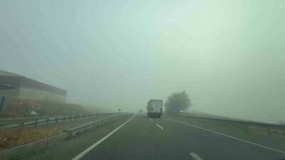 Diyarbakır'da sabah saatlerinde yoğun sis nedeniyle görüş mesafesi 30 metreye