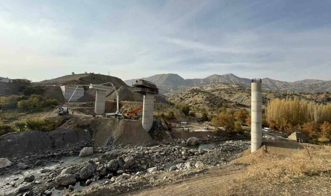 Kulp ilçesindeki viyadük inşaatının iskelesinde meydana gelen çökmede 3 kişi